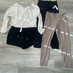 NWT Victoria Secrets bundle size medium